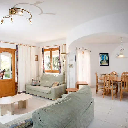 بيت للعطل Holiday Los Almendros كاليبي